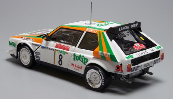 NuNu 1:24 Standmodellbausatz Lancia Delta S4 Rallye San Remo 1986 No. 8